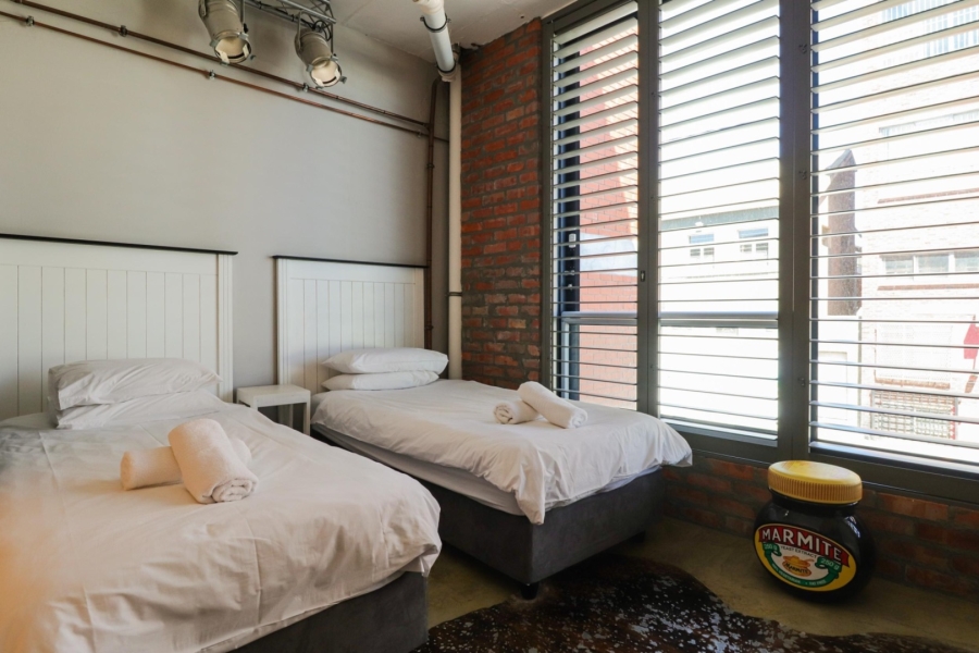 To Let 2 Bedroom Property for Rent in Woodstock Western Cape